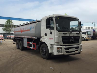 程力威牌CLW5251GYYT5型運油車