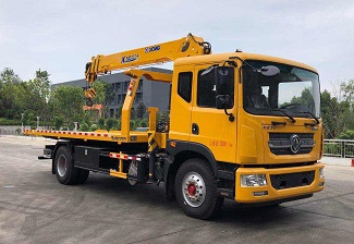 東風多利卡D9一拖二帶吊清障車