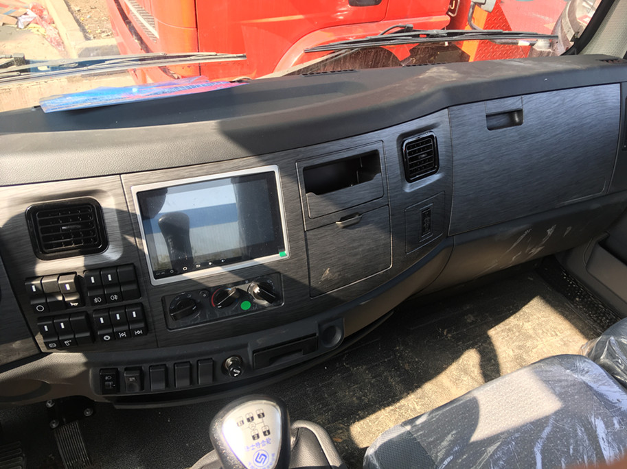 東風錦程平板運輸車內飾.jpg